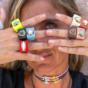 EM - White ring with natural Onyx stone