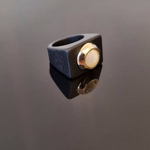 EM RING Black cat's eye stone
