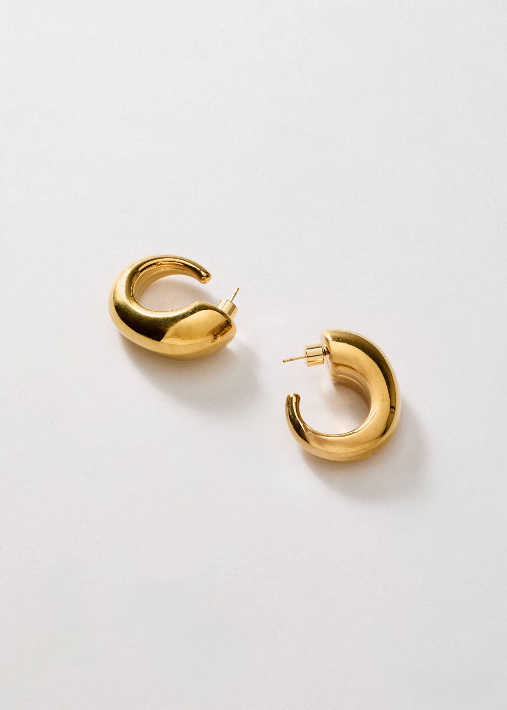 CURVED SEMICIRCLE EARRINGS