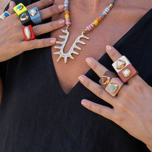 EM - White ring with natural Onyx stone