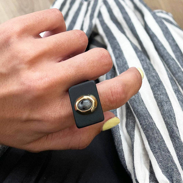 EM -Black ring with labradorite